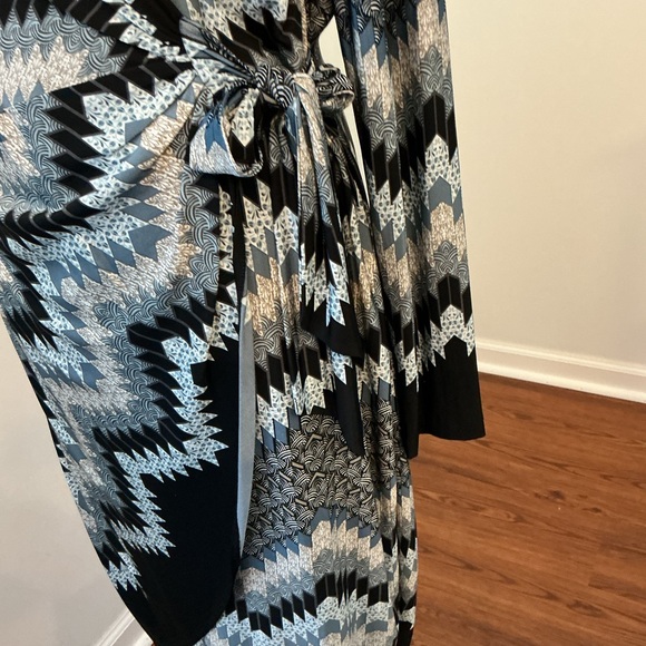 Cache Black and Cream Zigzag Long Sleeve Dress - Picture 10 of 11